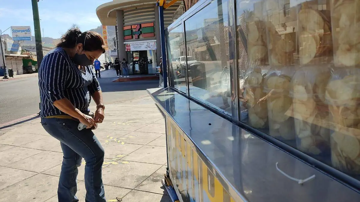 Tianguis  navideño 2020 Jardín Juárez comida chatarra (1)