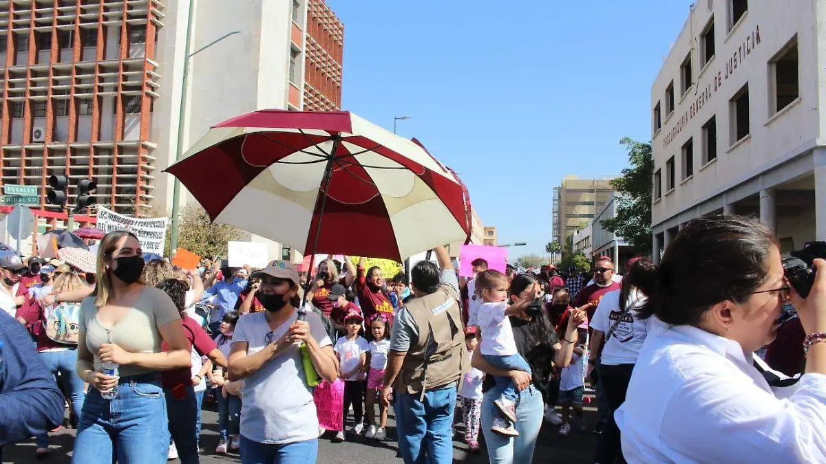 Desfile del 1 de mayo Día del Trabajo (10)