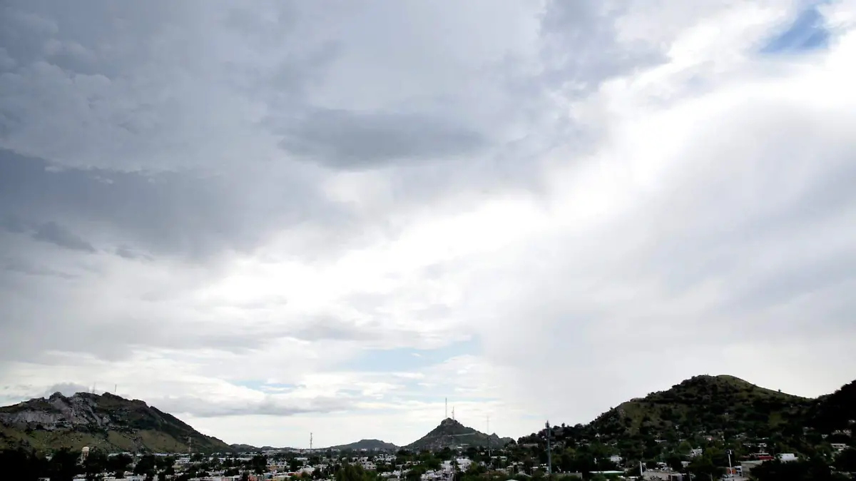 Nublados bombardeo de nubes 
