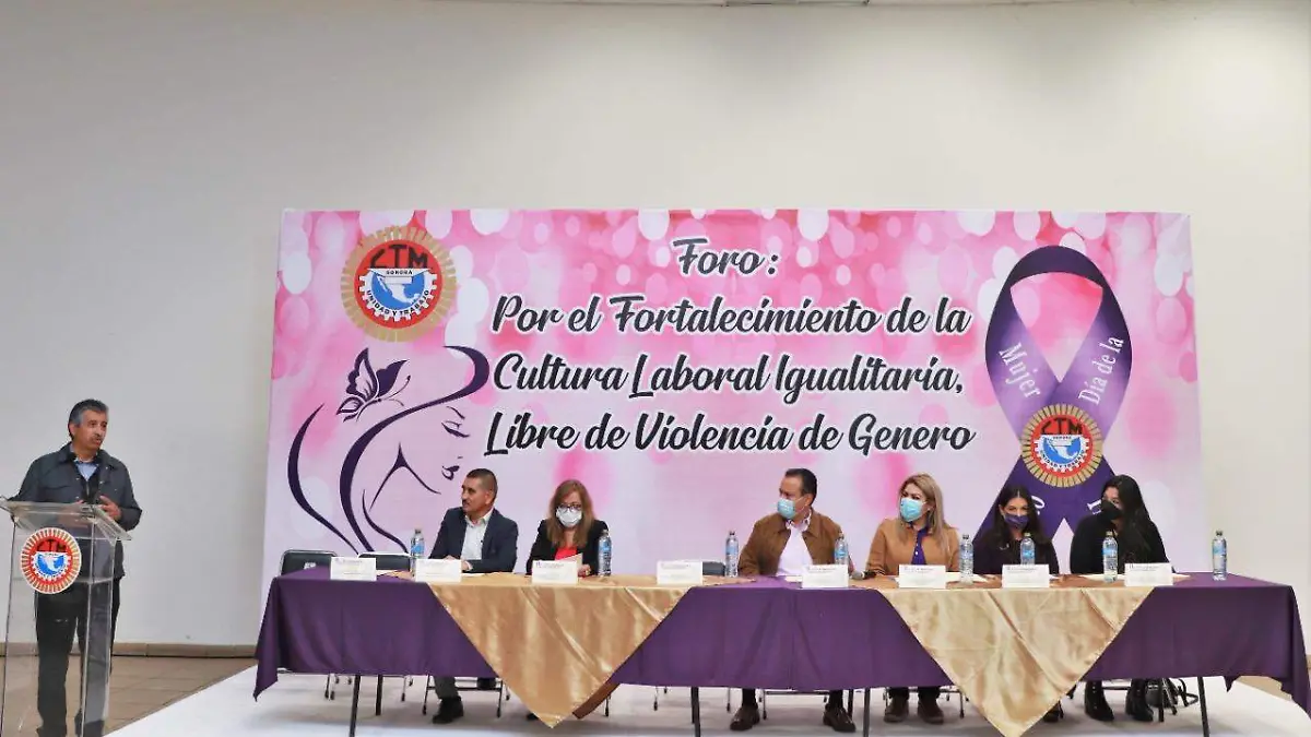 reunión de la CTM por el Día de la Mujer