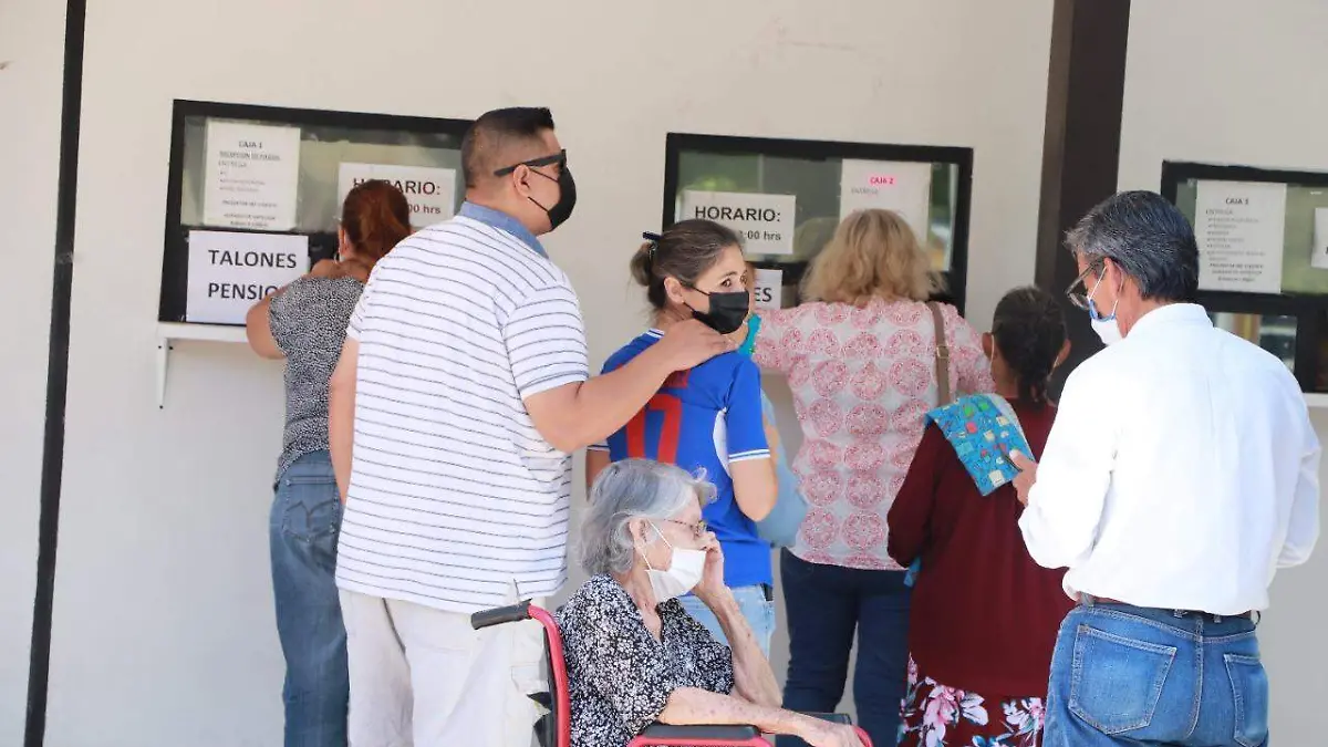 Jubilados y pensionados de Isssteson a la espera puntual de su pago