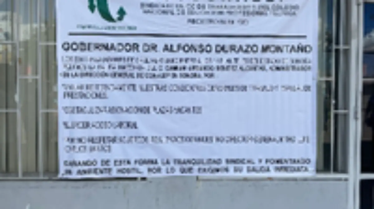 Personal de Conalep piden renuncia del Director General en Sonora