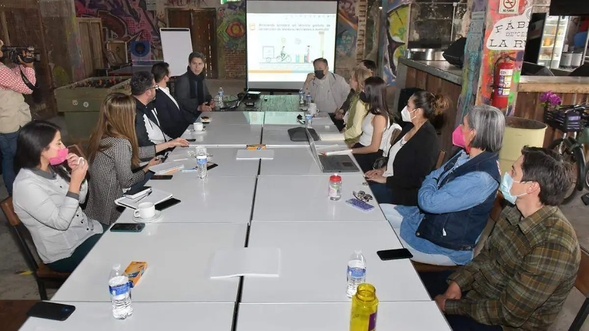 Se reunieron con ciudadanos para que aportaran ideas