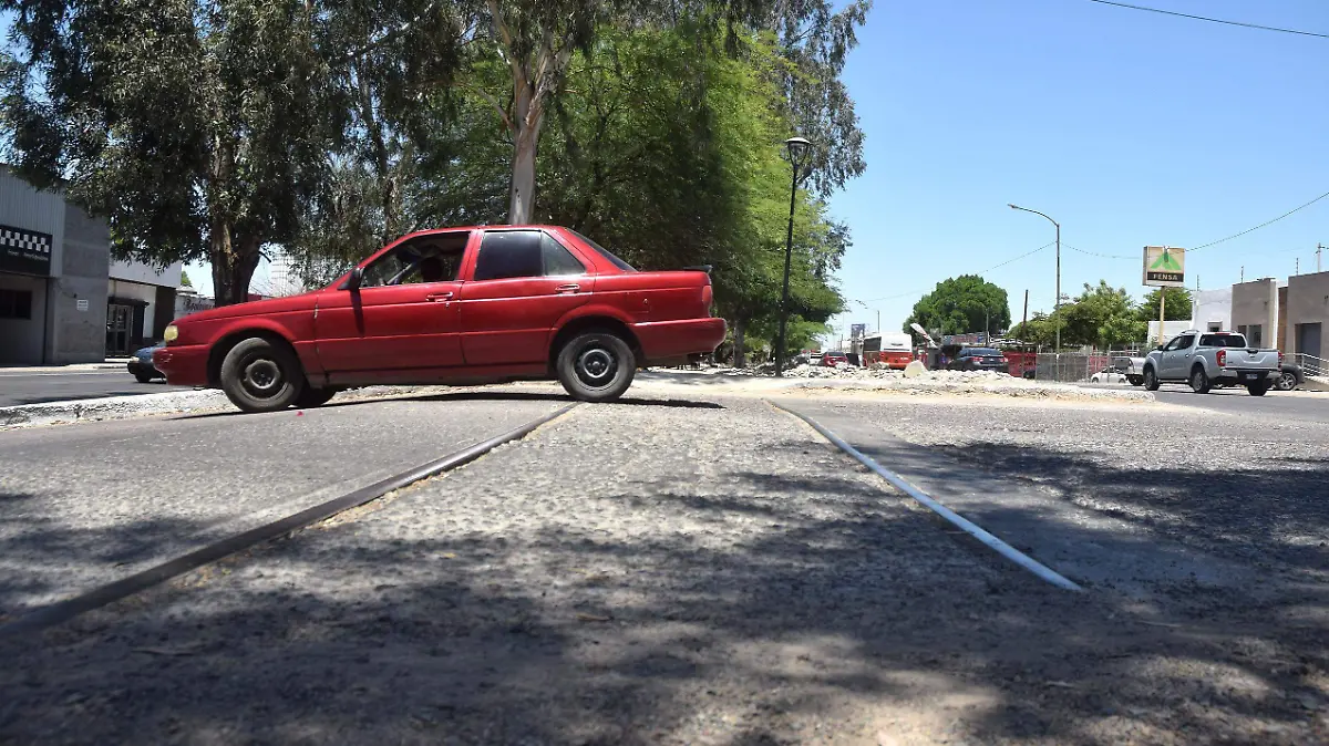 25-05-2022-Villas del Tren sobre el camellon de Luis Encinas.--cvillalba (5)