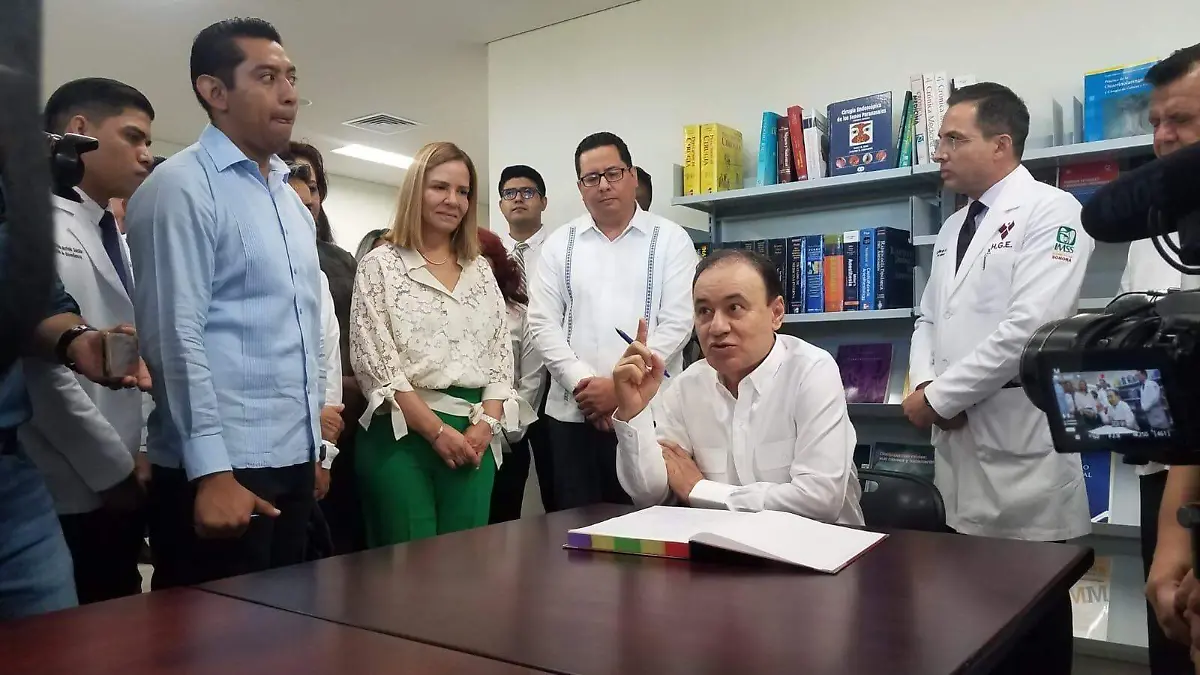 Alfonso Durazo recorrido por nuevo hospital de especialidades