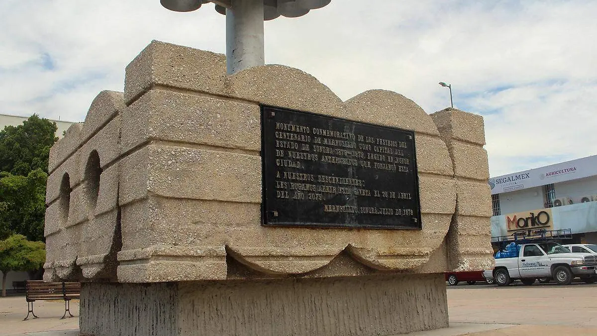Monumento de los 100 años de Hermosillo