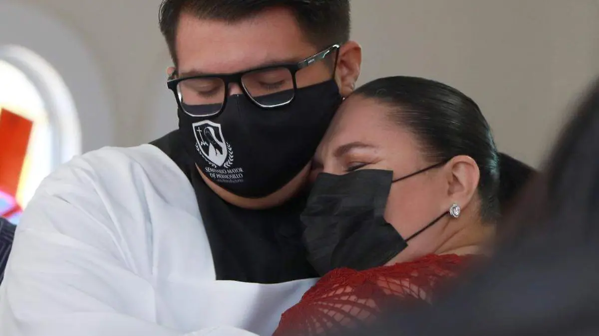 Los alumnos fueron bendecidos por el arzobispo