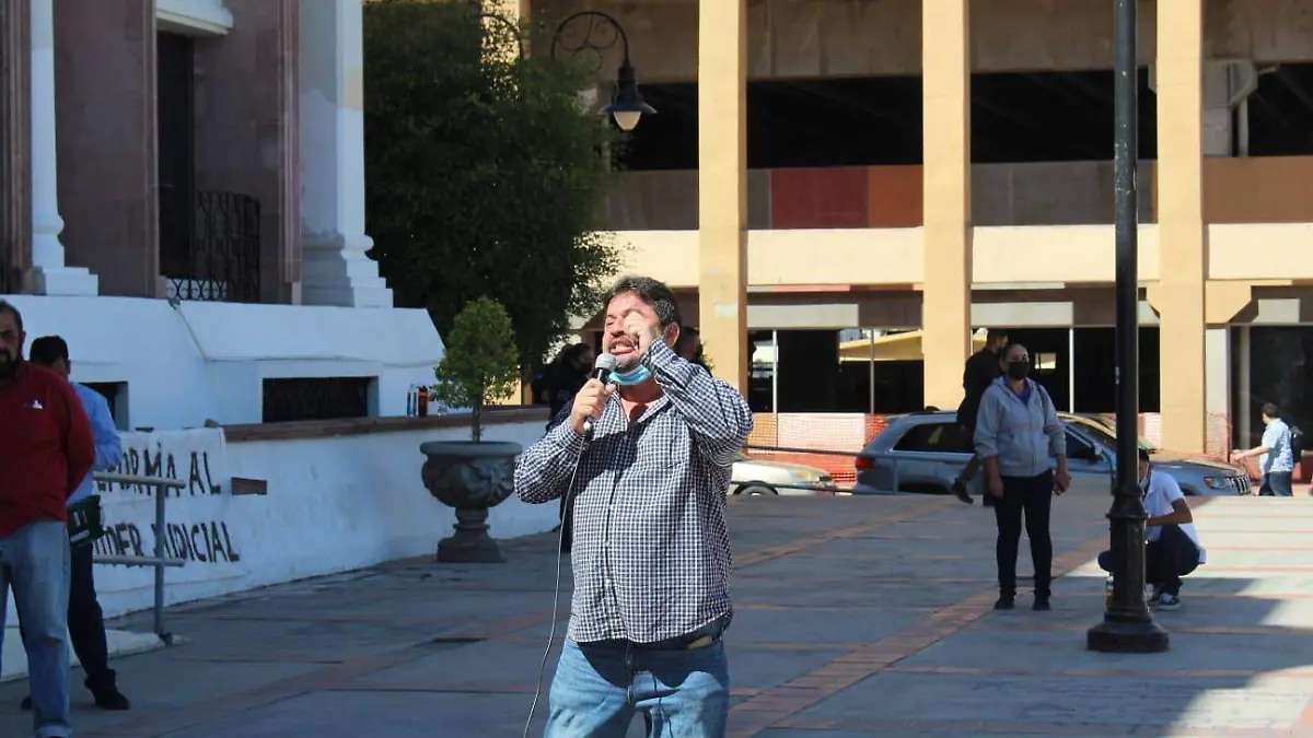 Colegio de Abogados Postulantes manifestándose en el PJE
