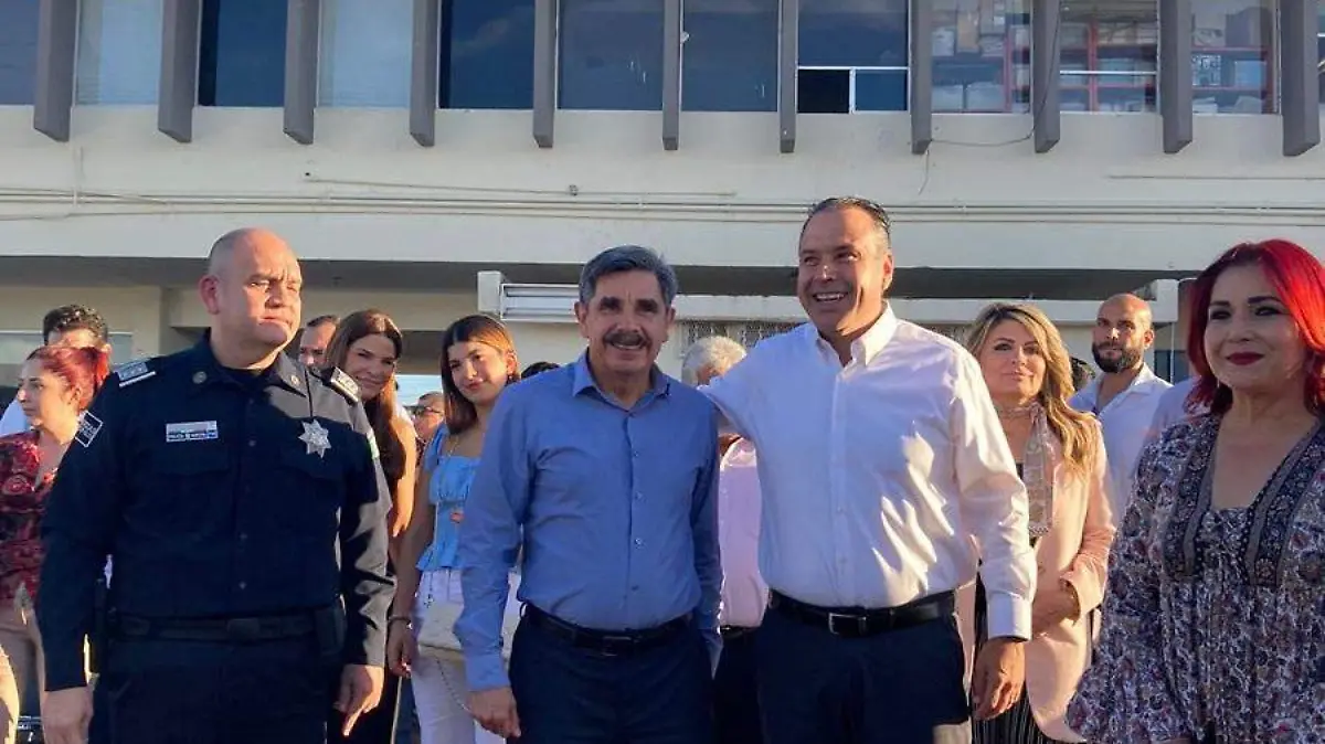 paneles solares para patrullas eléctricas 