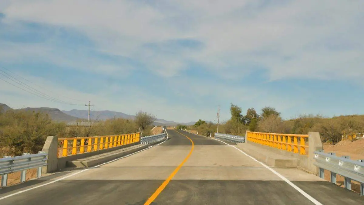 carretera en la sierra alta