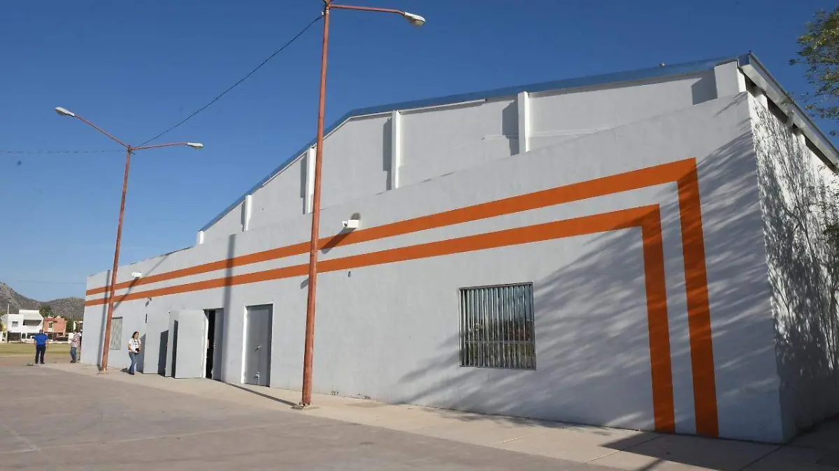 Gimnasio-en-colonia-nacameri-fachada