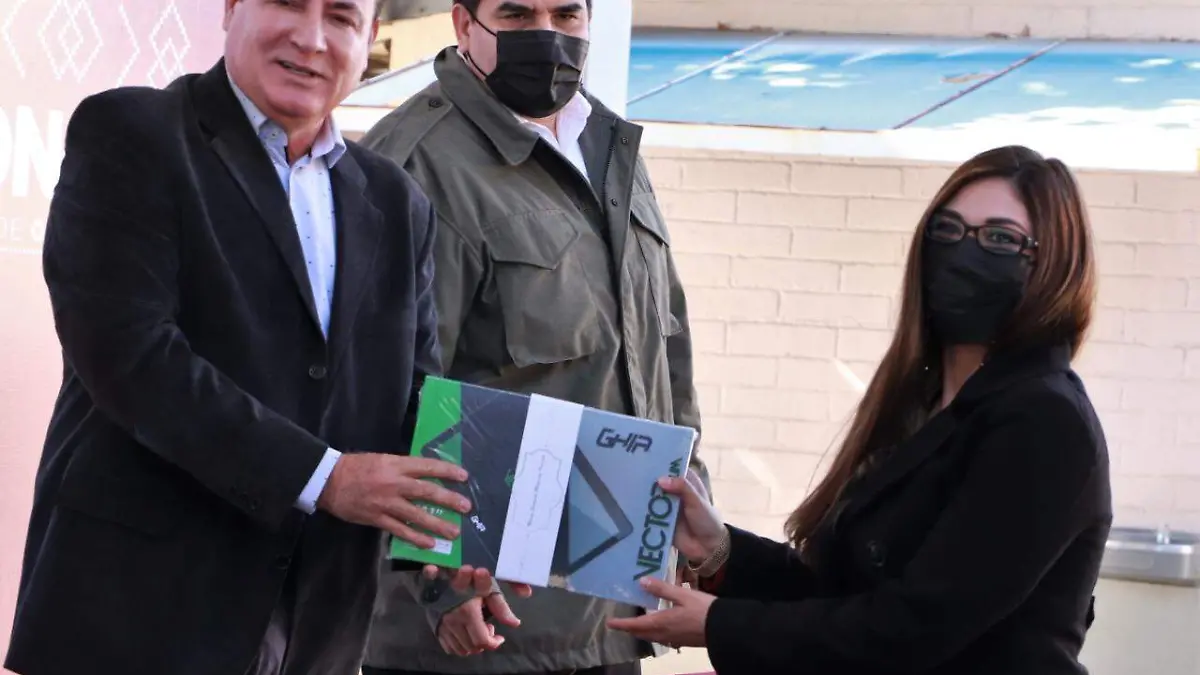 La cobertura tecnológica también es una necesidad de los maestros