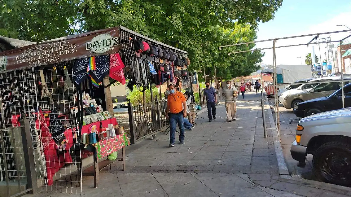 Tianguis  navideño 2020 en el Jardín Juárez