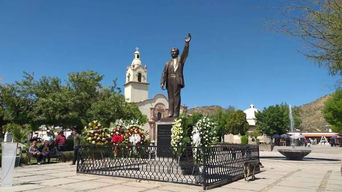 Monumento colosio