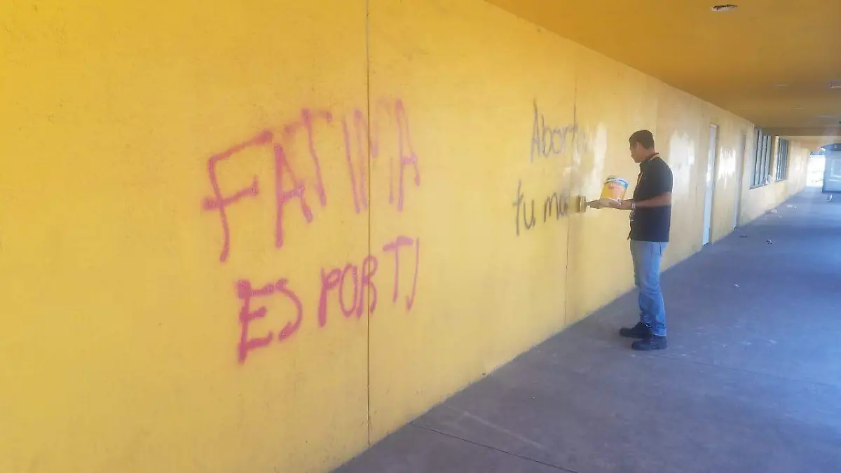 pintas manifestación de mujeres