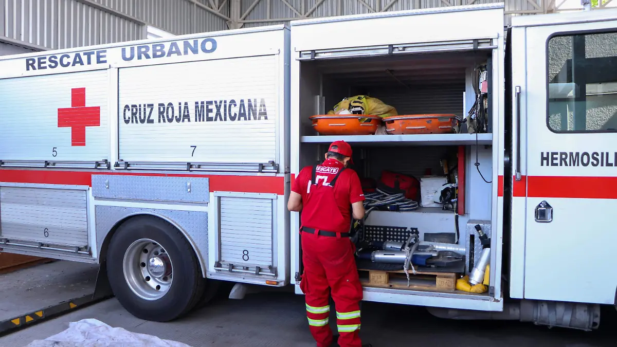 Especial cruz roja - Mike Acosta (2)