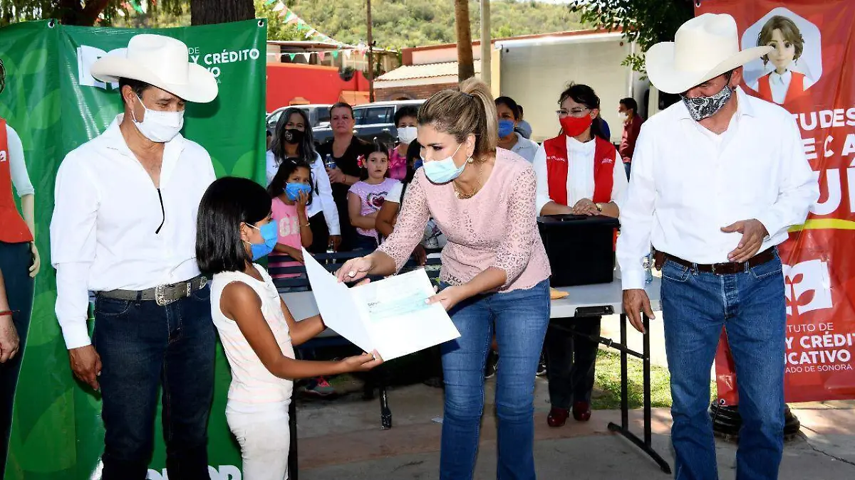 Claudia Pavlovich gira Opodepe, Rayón y Ures (4)