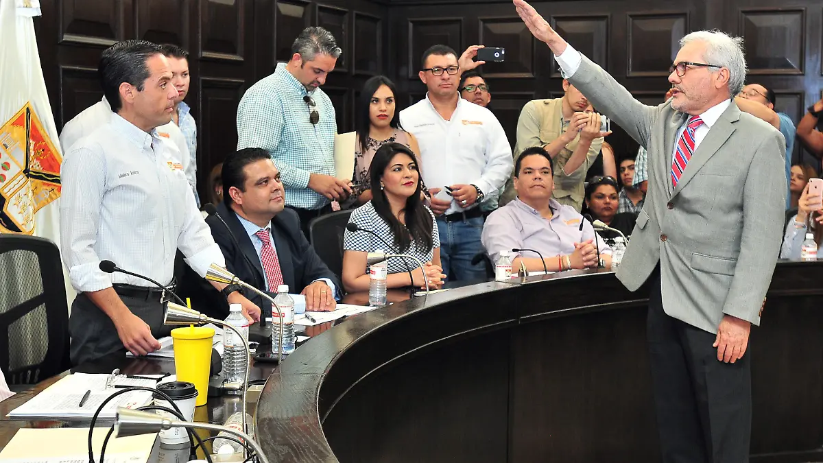 Ignacio Lagarda rinde protesta como Cronista de Hermosillo