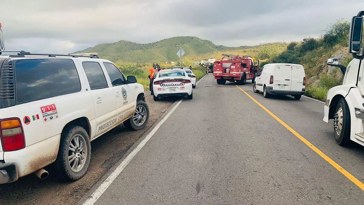 Carretera cerrad por derrame de diésel