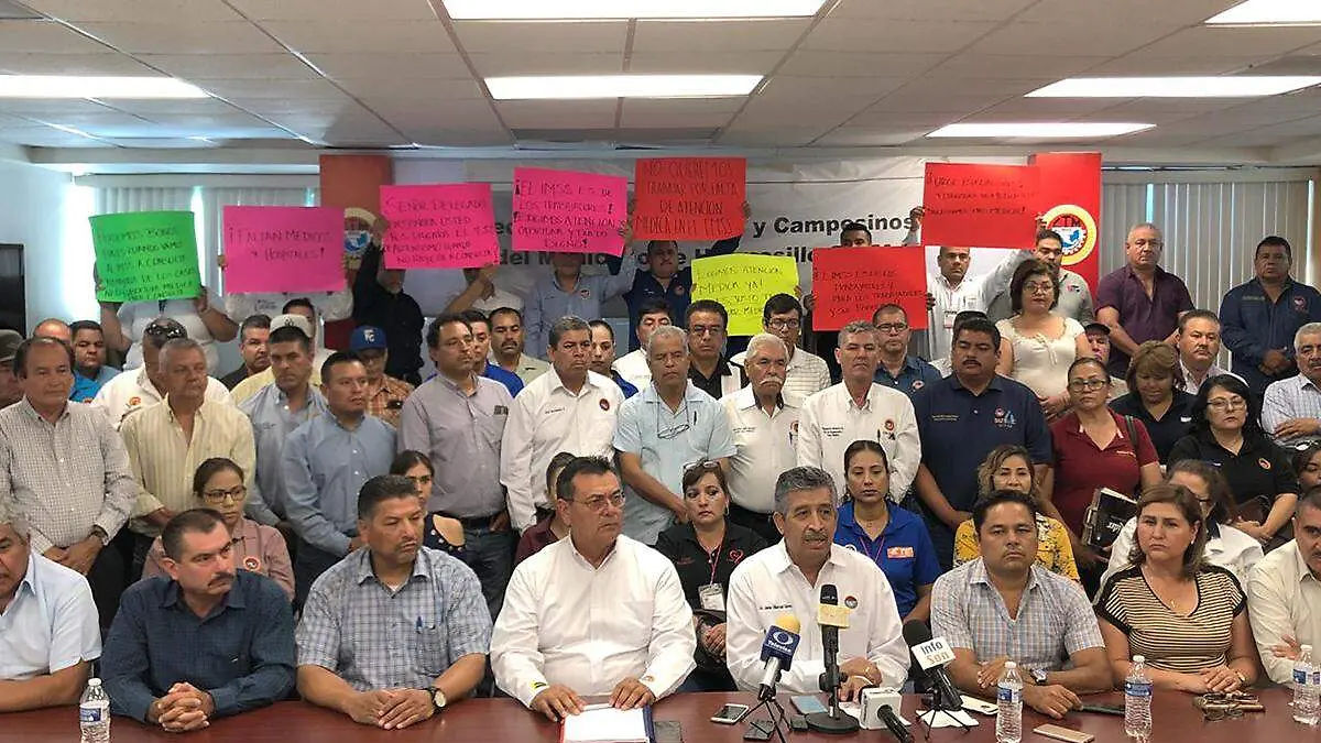 Roberto - Llama CTM a IMSS a respetar la figura de gestores en el sector salud (4)