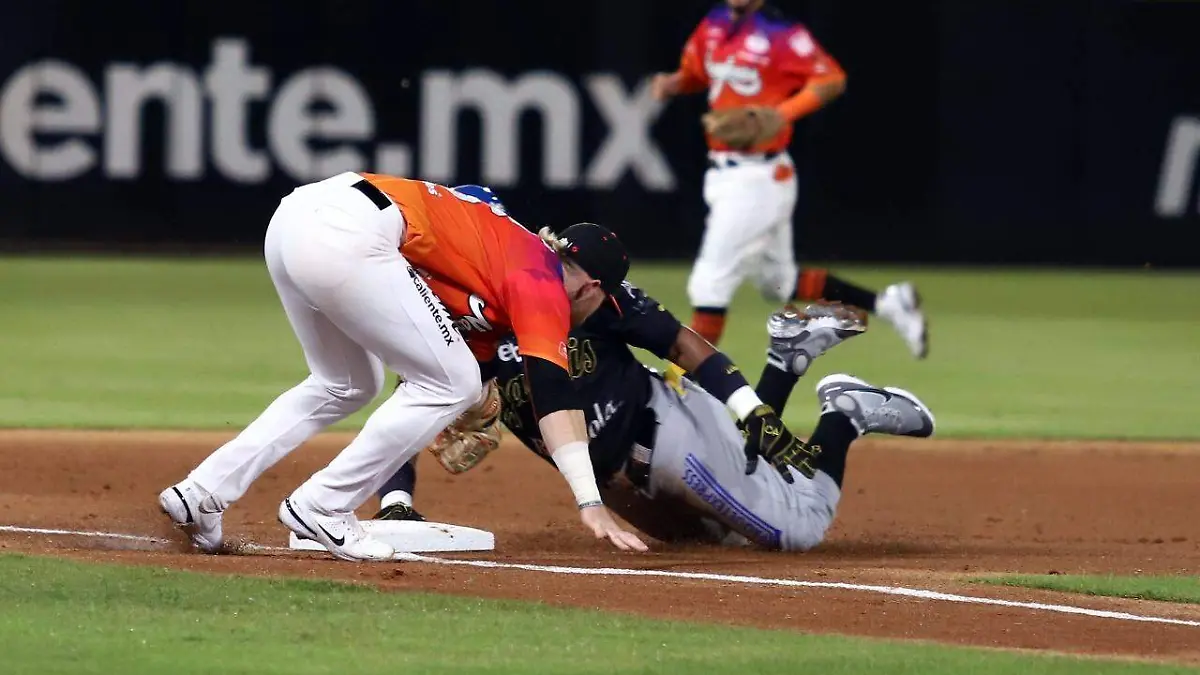 Naranjeros vs Yaquis 