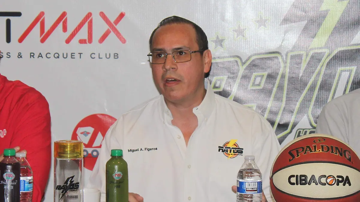 Miguel Angel Figueroa - Mike Acosta (1)