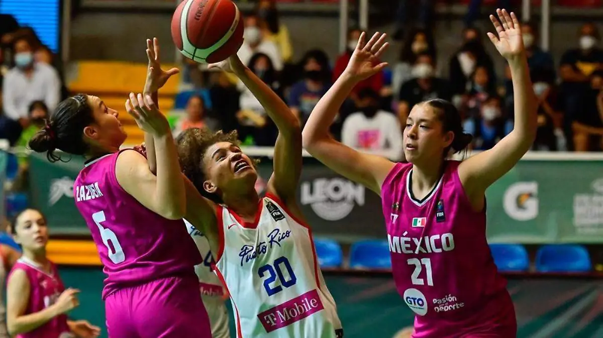 Beatriz Zazueta (6) en el juego contra Puerto Rico            (Cortesía Codeson)