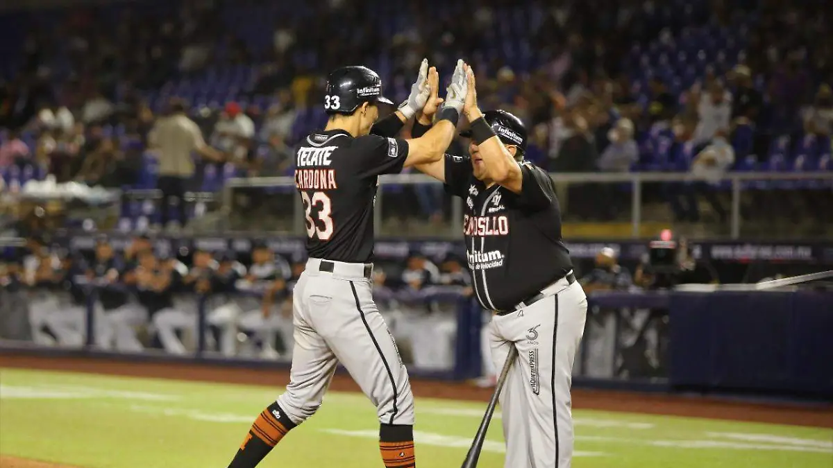 Naranjeros                    (Cortesía Sultanes de Monterrey)