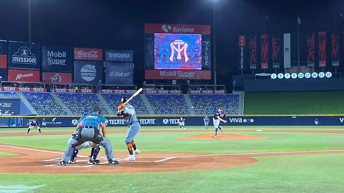 Naranjeros y Sultanes en Monterrey