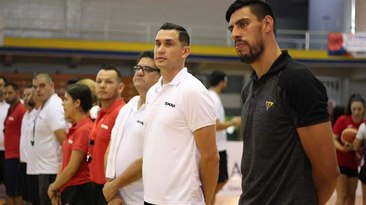 Gustavo Ayón Sumer Camp 2