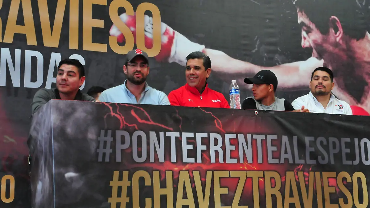 050220- Julio Cesar Chavez vs Travieso- Anny Peñuñuri (3)