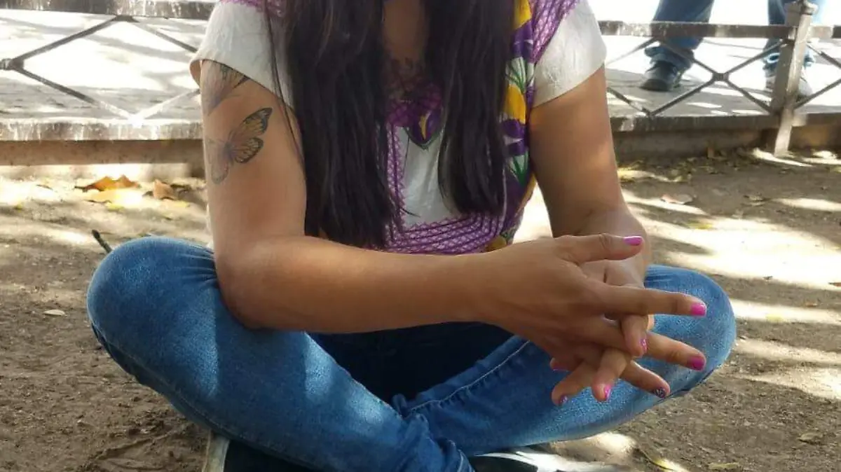 Activistas siembran cannabis frente a Palacio de Gobierno