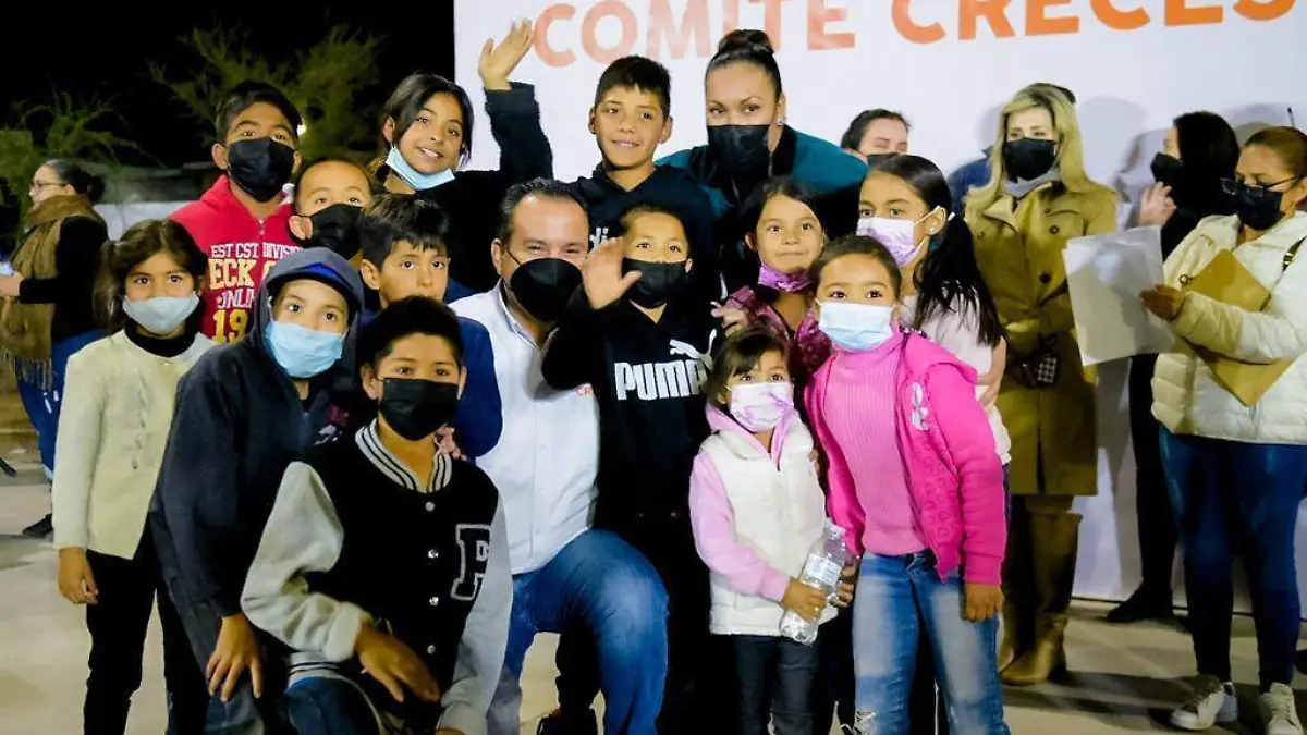 Alcalde toma protesta a los primeros Comités Creces del 2022