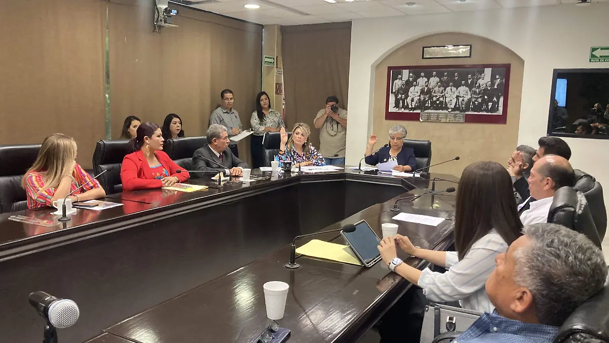 Comisión de Presupuestos y Asuntos Municipales en el Congreso del Estado