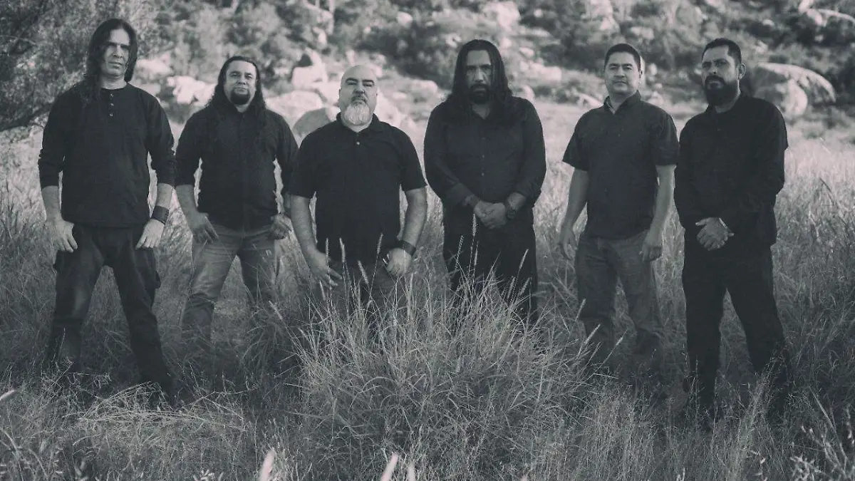 El death / domm es el género musical de Evangelius