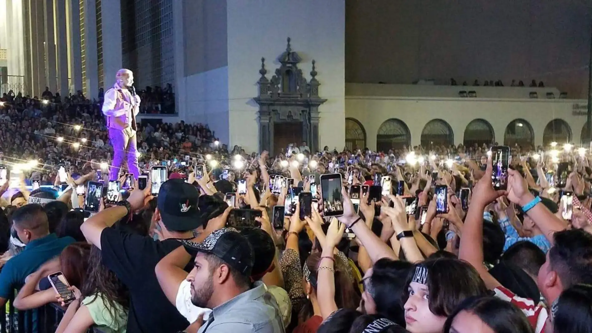 Christian Nodal en Fiestas del Pitic 2022