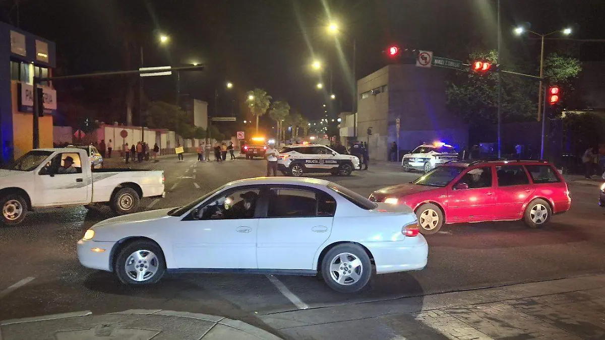 Bloqueo en Hermosillo - Adal Navarro
