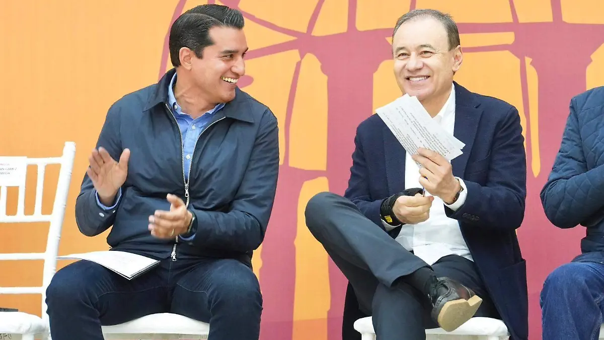 Alfonso Durazo Montaño entrega de tarjetas