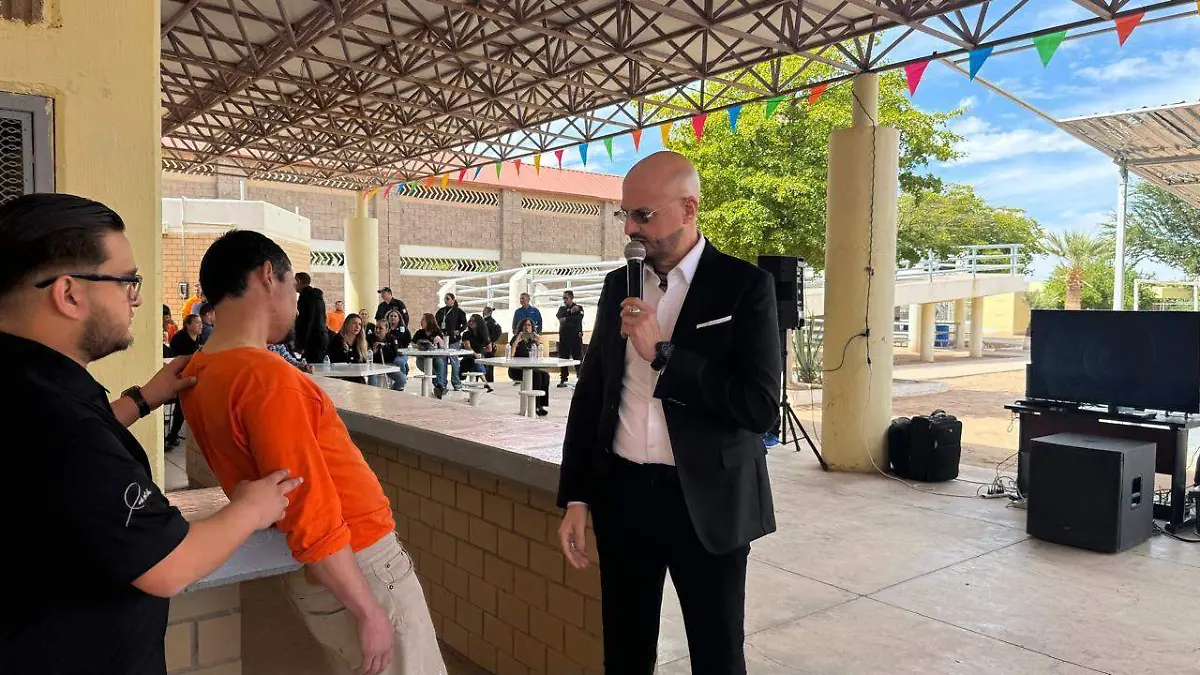 John Milton hipnosis en Cereso II (2)