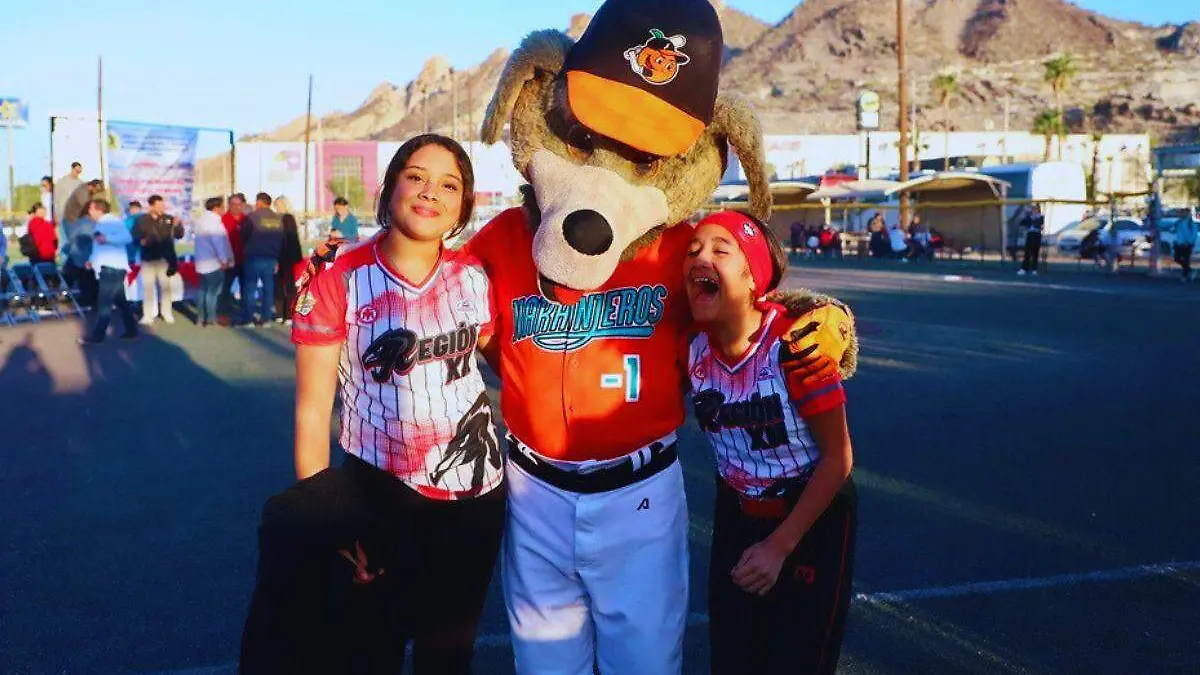 Beto Coyote Premundial de Softbol