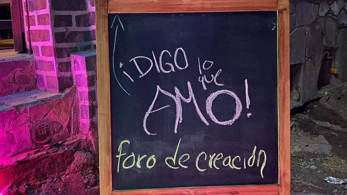 Pizarra, Foro Digo lo que amo