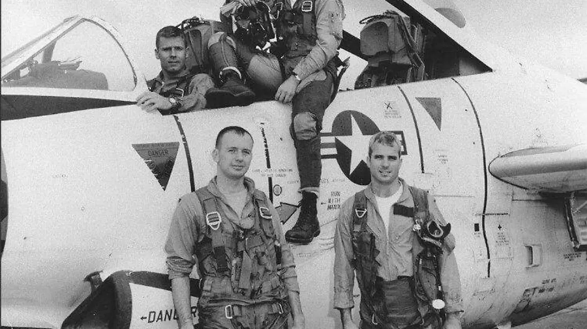 john-mccain vietnam