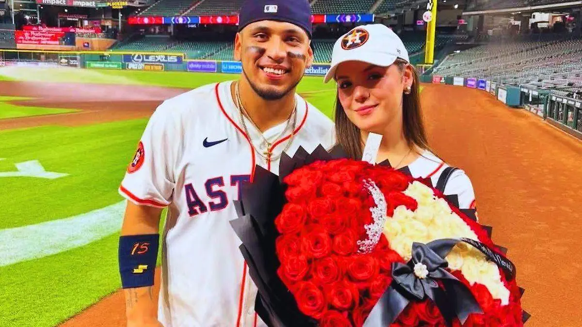 Isaac Paredes Novia