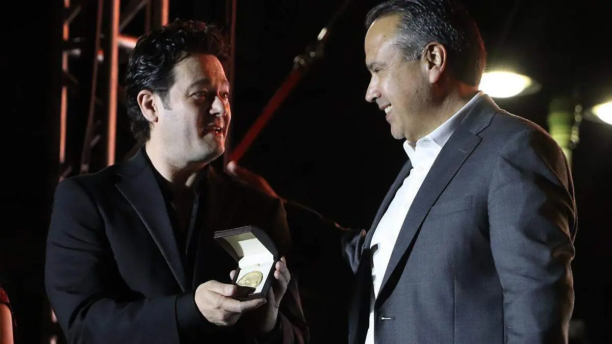 Arturo Chacón Medalla Zubeldía_2