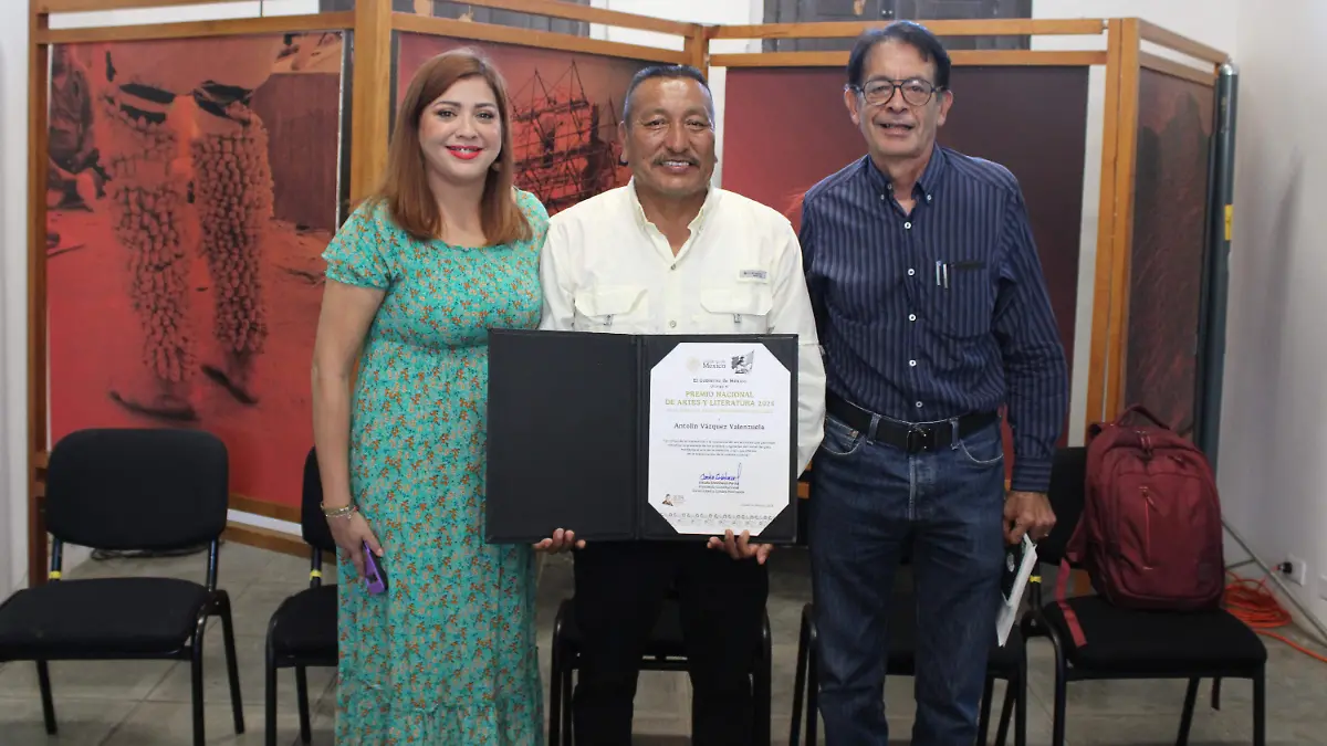 29-07-2025-Martha Solis-Antolin Vazquez y Xenon Tiburcio-carlos Villalba (1)