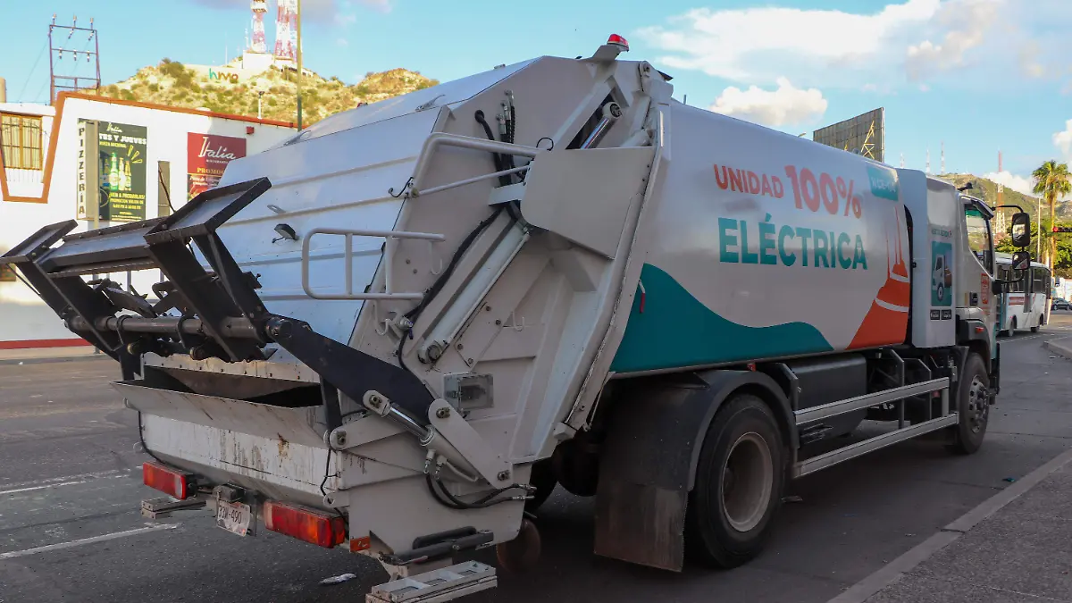 Camión recolector de basura eléctrico_Kimberly Ortega 10