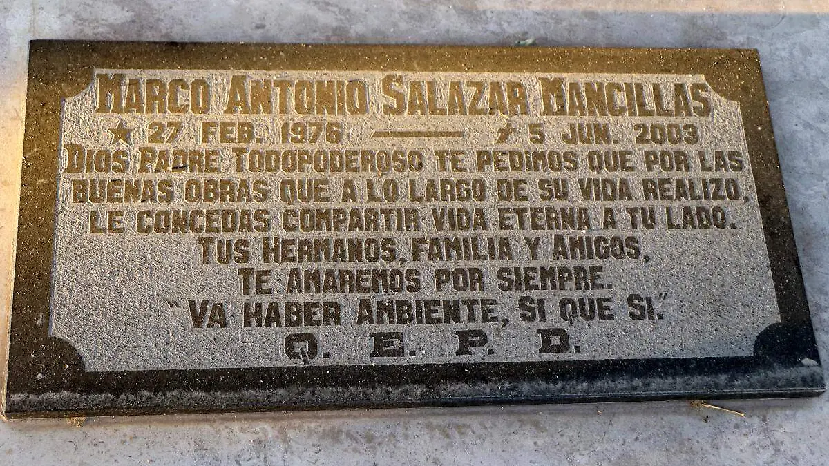 Epitafio Pamteón Yáñez