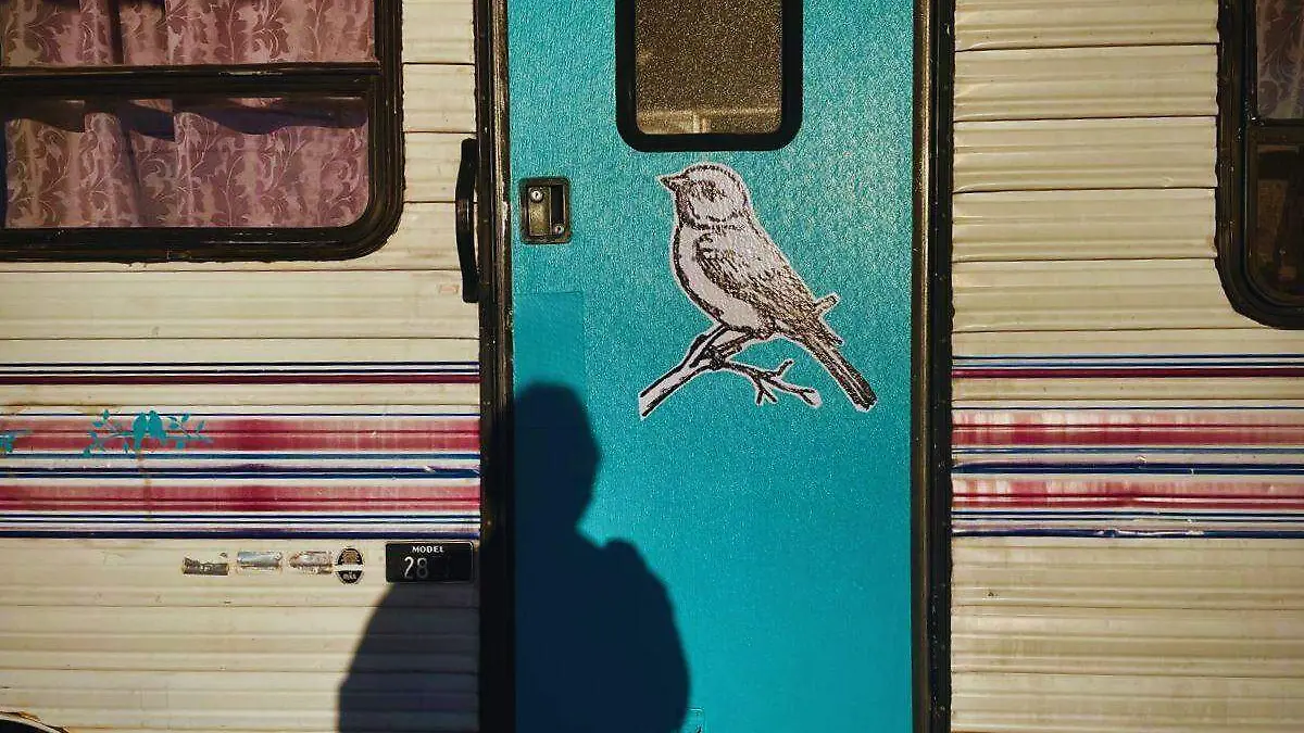 Sombra en la casa rodante