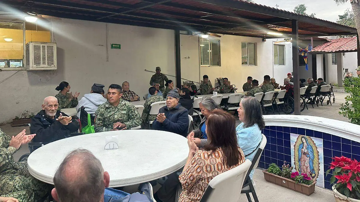 ejercito cena navideña (3)