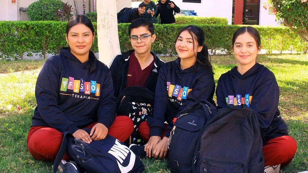 Estudiantes de la UES